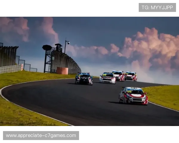 F1赛季激战升级多支车队策略博弈车手排名悬念再起引发全球关注